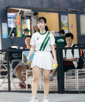 Các Tuyển Thủ Nữ Tại Thanh Đa Picklaball